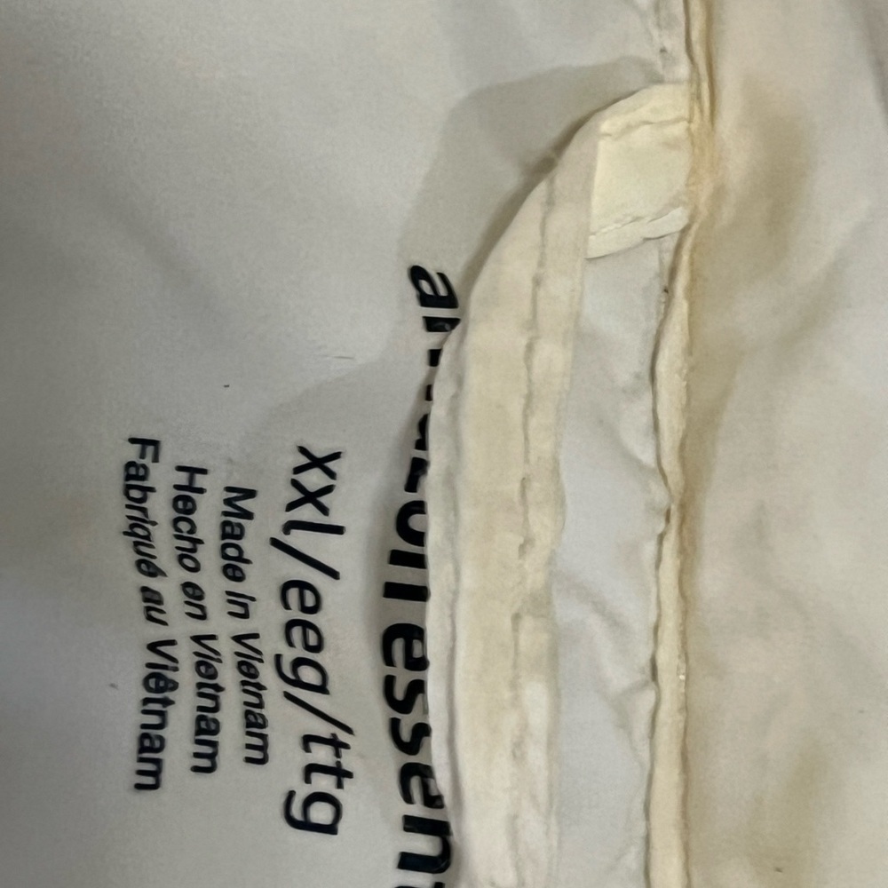 Amazon essentials Lightweight Jacket - Picture 9 of 12